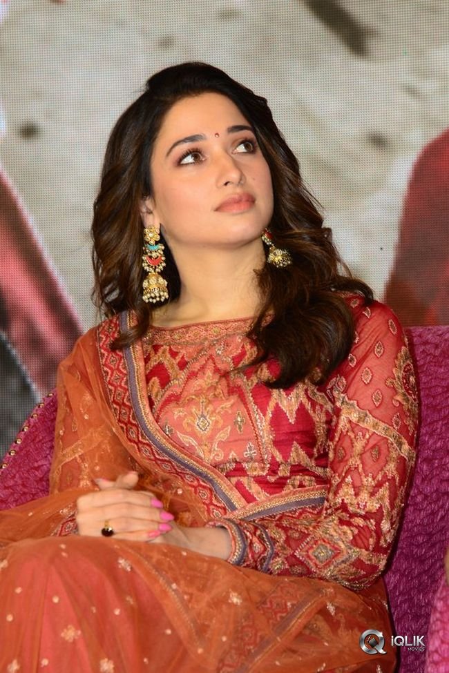 Tamannaah-at-Sye-Raa-Movie-Thank-You-Meet